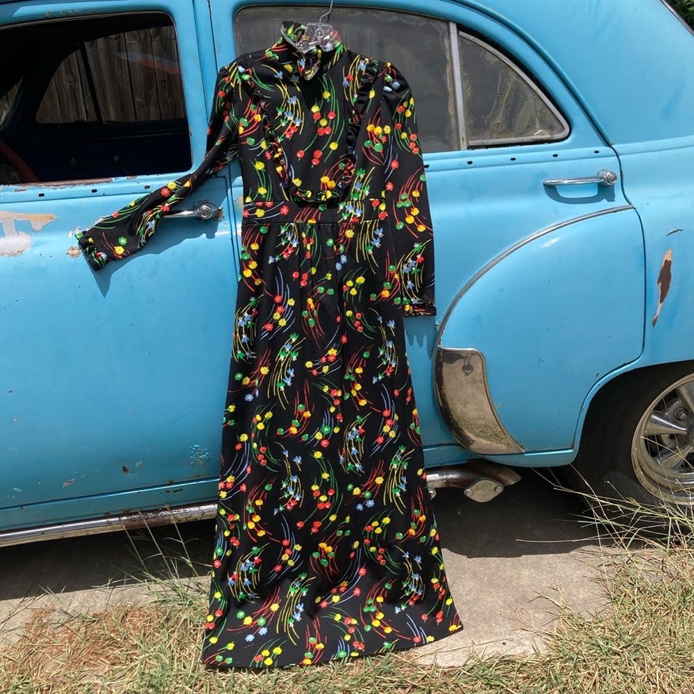 Vintage 70s floral maxi dress